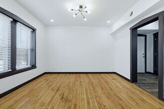 131 E 72nd St in Chicago, IL - Building Photo - Building Photo