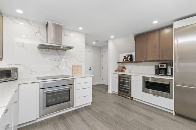 property at 199 Coolidge Ave
