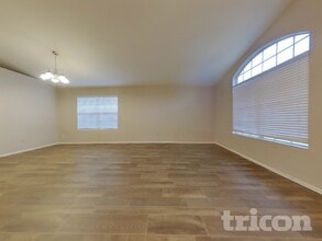 4340 W Misty Willow Ln in Glendale, AZ - Building Photo - Building Photo