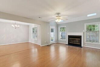 48030 Mayflower Dr in Lexington Park, MD - Building Photo - Building Photo