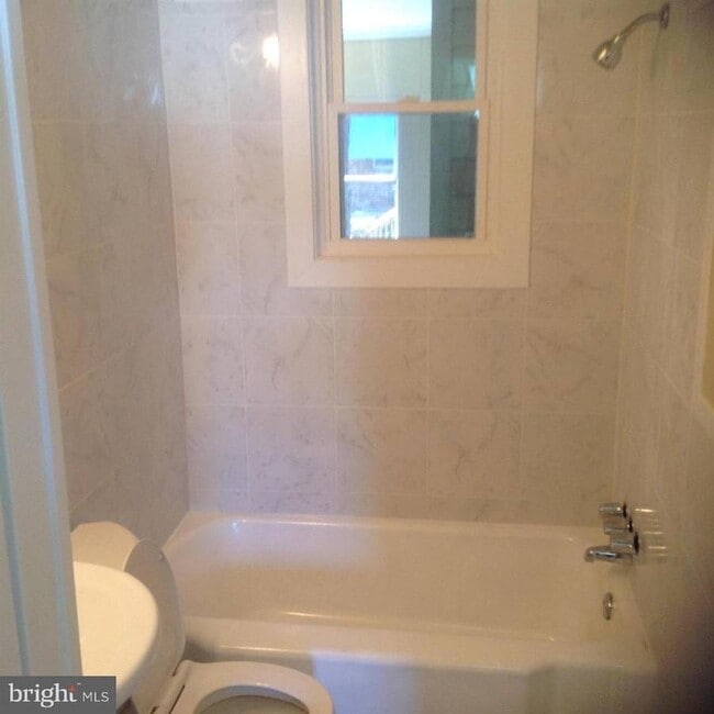 604 N Emerson St, Unit 1 in Arlington, VA - Building Photo - Building Photo