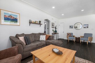 4590 S Sherman St in Englewood, CO - Building Photo - Building Photo
