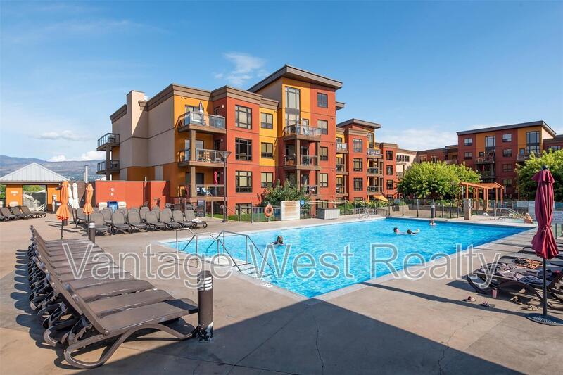 654-654 Cook Rd in Kelowna, BC - Building Photo