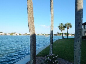 534 Plaza Seville Ct in Treasure Island, FL - Building Photo - Building Photo