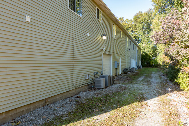 2411 Beech St in Valparaiso, IN - Building Photo - Building Photo