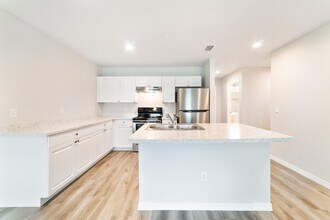 254 Taylor Ln in Kissimmee, FL - Building Photo - Building Photo