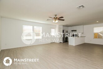 8830 McCoy Pass in Converse, TX - Foto de edificio - Building Photo