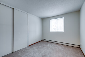 2600 Bryant Ave S in Minneapolis, MN - Building Photo - Interior Photo