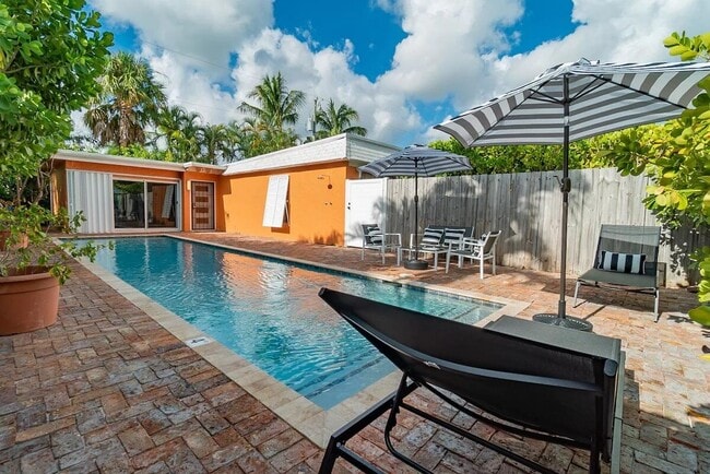616 Claremore Dr in West Palm Beach, FL - Building Photo - Building Photo