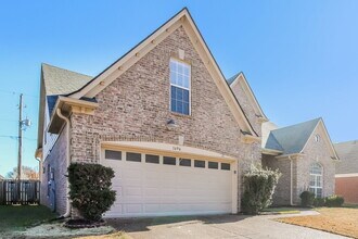 1694 Farkleberry Dr in Cordova, TN - Building Photo - Building Photo