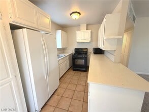 4523 Penmar Cir in Las Vegas, NV - Building Photo - Building Photo