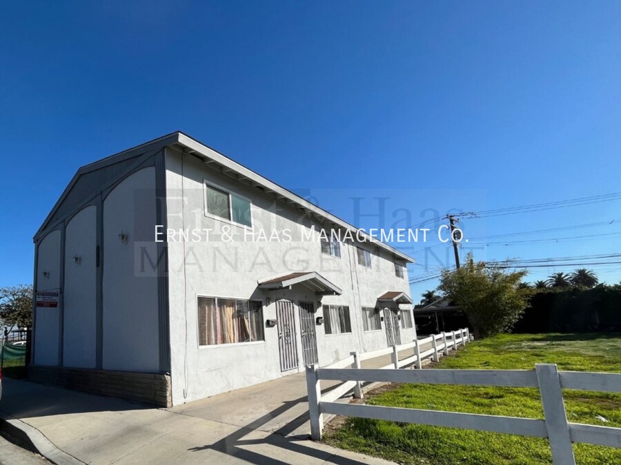 5940 Atlantic Ave in Long Beach, CA - Building Photo
