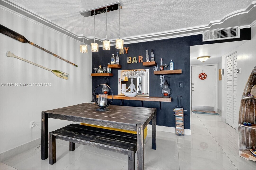 1893 S Ocean Dr in Hallandale Beach, FL - Building Photo