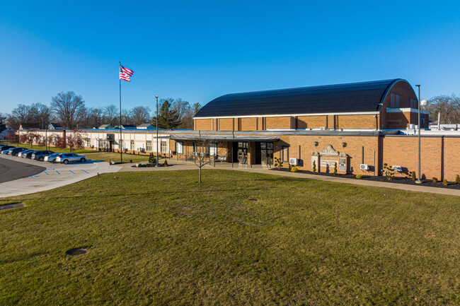 Urban Oak Apartment Homes in Syracuse, IN - Building Photo - Building Photo