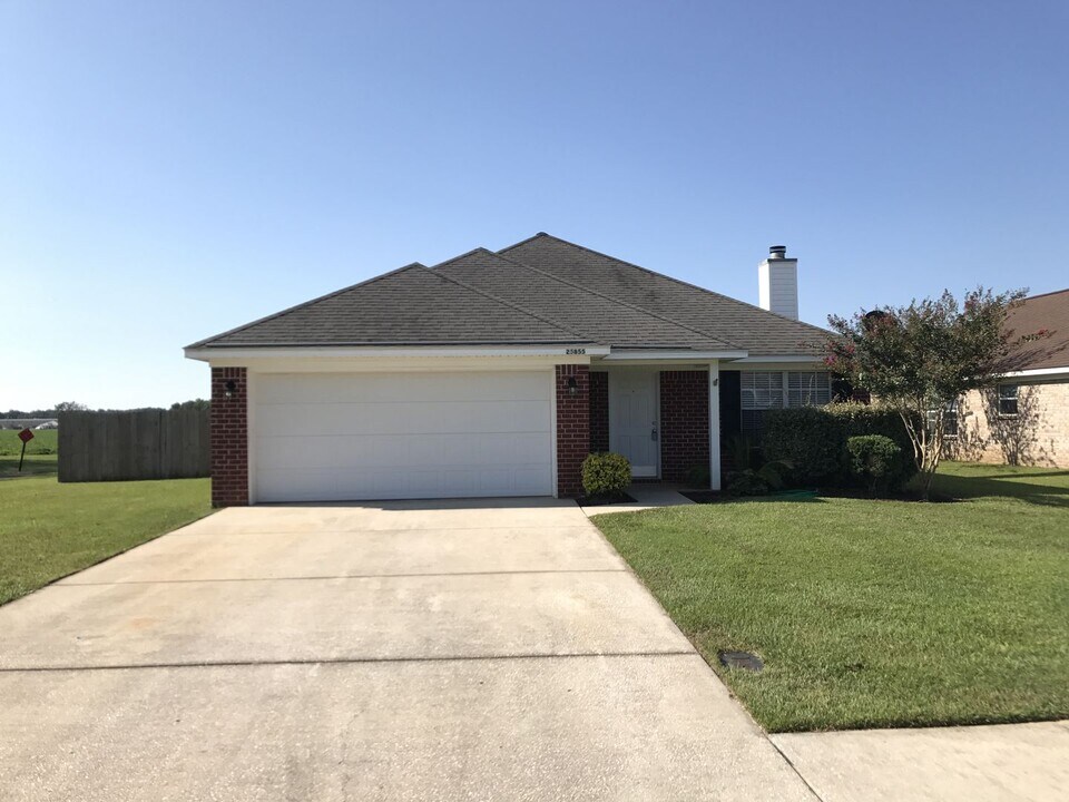 25855 Argonne Dr in Daphne, AL - Building Photo