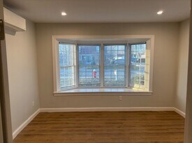 171 Main St, Unit Apartment 11 in Hyannis, MA - Building Photo