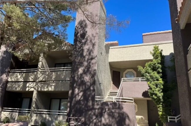 5012 S Rainbow Blvd in Las Vegas, NV - Building Photo - Building Photo