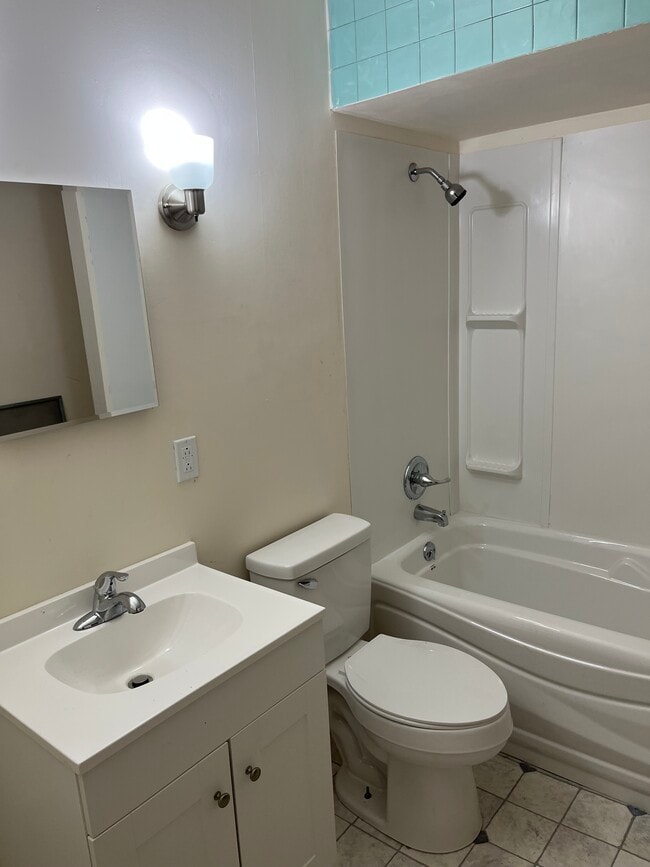 86 Birdsall St, Unit 86 Birdsall St apt 1 in Norwich, NY - Building Photo - Building Photo