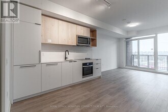 1185 Dupont St in Toronto, ON - Building Photo - Building Photo