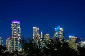 210 Lee Barton Dr in Austin, TX - Building Photo - Building Photo