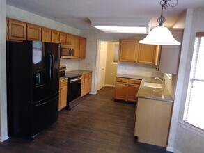 7626 Almond Springs Dr in Houston, TX - Building Photo - Building Photo