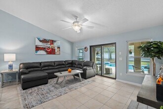 1030 Coventry Rd in Davenport, FL - Building Photo - Building Photo