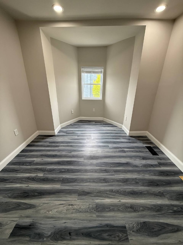 property at 1602 N Broadway
