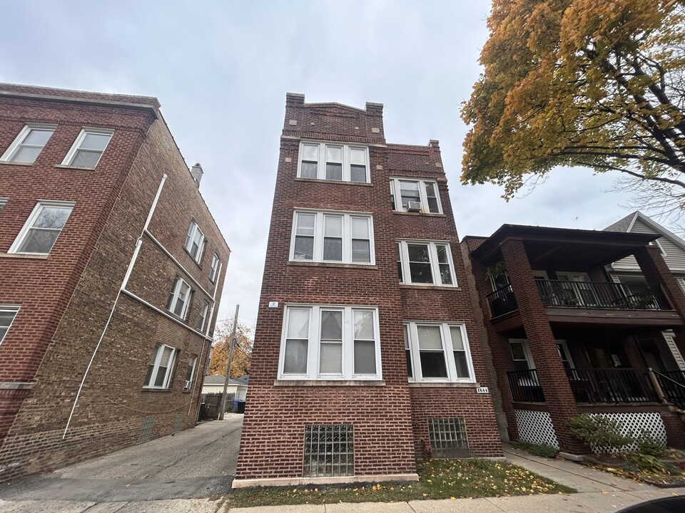 1644 W Summerdale Ave, Unit 1S in Chicago, IL - Building Photo