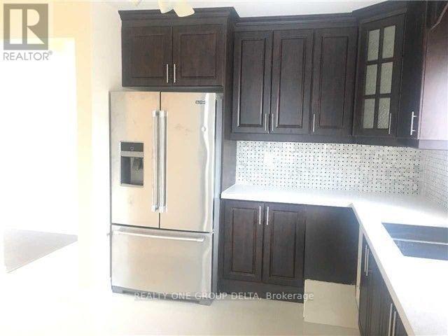 30 Dittmer Crescent in Toronto, ON - Building Photo - Building Photo