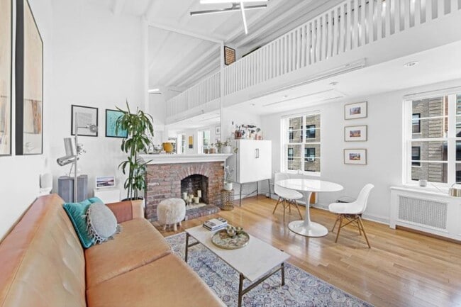 property at 362 W 20th St