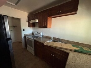 1015 W Commercial Ave in El Centro, CA - Building Photo - Building Photo