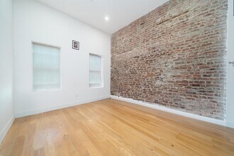 25 Corbin Ave in Jersey City, NJ - Building Photo - Building Photo