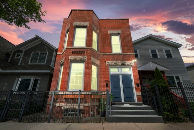property at 512 W 37th St