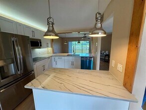605 Freedom Ct in Deerfield Beach, FL - Building Photo - Building Photo