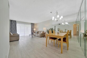 7500 NW 4th Pl in Margate, FL - Building Photo - Building Photo