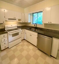 2300 Oakland Dr NW in Cleveland, TN - Building Photo - Building Photo