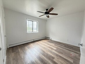 189 Throgs Neck Blvd in Bronx, NY - Foto de edificio - Building Photo