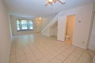 4037 SW 21st Rd in Gainesville, FL - Building Photo - Building Photo