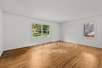 9805 Red Mill Rd in Birmingham, AL - Building Photo - Building Photo