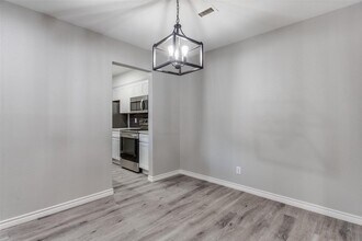 5142 Amesbury Dr in Dallas, TX - Building Photo - Building Photo