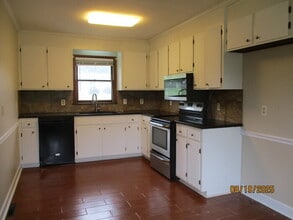 1027 Rembrandt Dr SW in Concord, NC - Building Photo - Building Photo