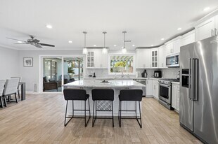 19833 Blythe St in Winnetka, CA - Building Photo