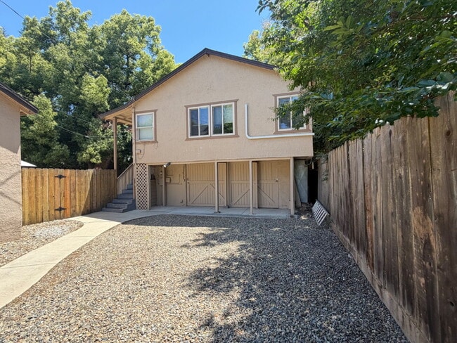property at 2650 3rd Ave