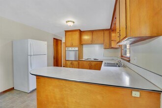 57 Alanby Dr in Meriden, CT - Foto de edificio - Building Photo