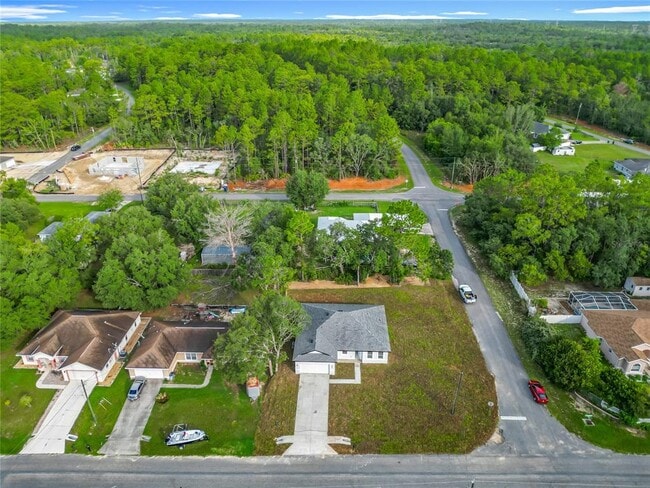 5736 N Claremont Dr in Citrus Springs, FL - Building Photo - Building Photo