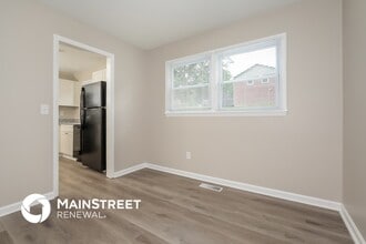 511 Foxcroft Dr in Winston-Salem, NC - Foto de edificio - Building Photo