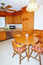 4 Bonnette Dr in Bethel, CT - Building Photo - Building Photo