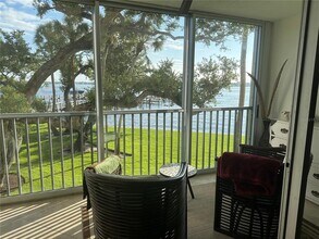 8635 Midnight Pass Rd in Sarasota, FL - Building Photo - Building Photo