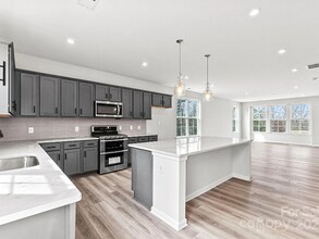 7105 Brookview Ln in Lake Norman of Catawba, NC - Building Photo - Building Photo