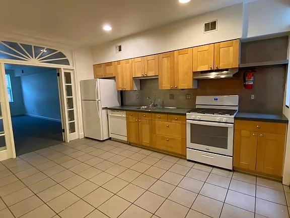 702 N 2nd St, Unit #A in Philadelphia, PA - Building Photo - Building Photo